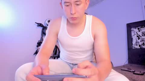 Snapshot of setsuna_10 chatting on 15, 11, 2025 david online show from 15, 11, 2025