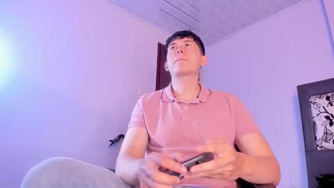 Snapshot of setsuna_10 chatting on 18, 11, 2025 david online show from 18, 11, 2025