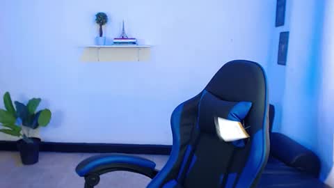 Thomas online show from 18, 9, 2025