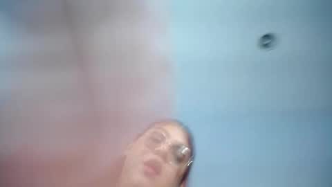Snapshot of sex_y_lady69 chatting on 27, 5, 2026 Nia Soto online show from 27, 5, 2026