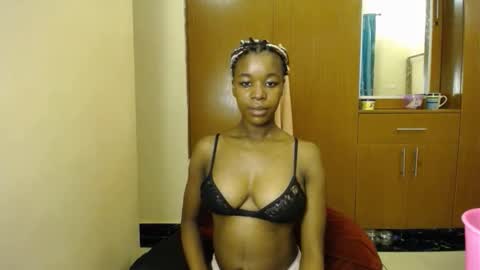 Snapshot of sexie_desire chatting on 12, 3, 2026 Mari online show from 12, 3, 2026