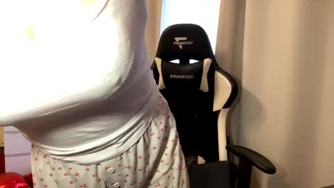 My name is Mia whats yours online show from 28, 2, 2025