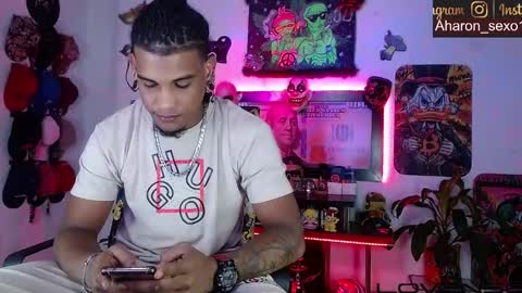 Snapshot of sexo_aharon chatting on 8, 2, 2026 Aharon ravelo online show from 8, 2, 2026