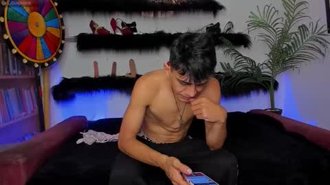 April   18 year and ROSS dick 20cm online show from 1, 11, 2025