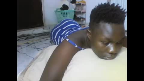 Snapshot of sexqueen02 chatting on 17, 2, 2025 sexqueen02 online show from 17, 2, 2025