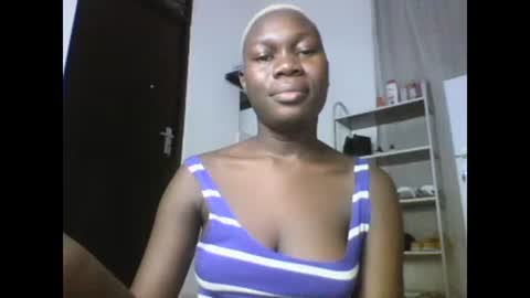Snapshot of sexqueen02 chatting on 2, 3, 2025 sexqueen02 online show from 2, 3, 2025