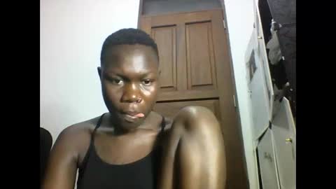 Snapshot of sexqueen02 chatting on 26, 10, 2025 sexqueen02 online show from 26, 10, 2025