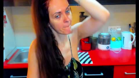 Snapshot of sexqueen1111 chatting on 1, 11, 2025 sexqueen1111 online show from 1, 11, 2025