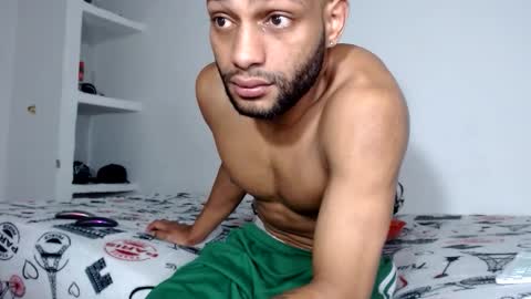 Snapshot of sexseason777 chatting on 17, 5, 2026 STIIV G online show from 17, 5, 2026