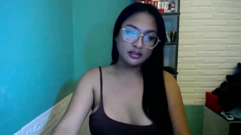 Snapshot of sexuallyattractive_mae chatting on 24, 5, 2026 sexuallyattractive_mae online show from 24, 5, 2026
