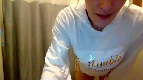 Snapshot of sexxileeah42o chatting on 11, 3, 2026 Leeah CloudZzz online show from 11, 3, 2026