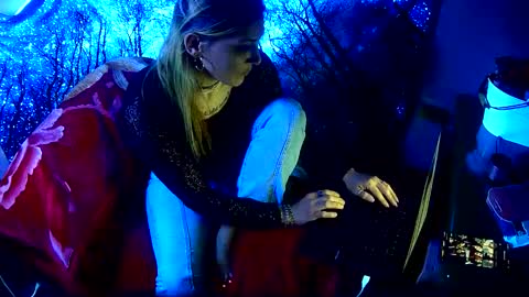 Snapshot of sexxileeah42o chatting on 22, 3, 2026 Leeah CloudZzz online show from 22, 3, 2026