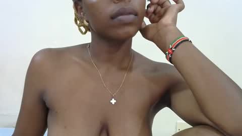 Snapshot of sexxy_montana chatting on 18, 10, 2025 sexxy_montana online show from 18, 10, 2025