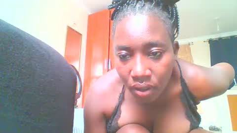 Snapshot of sexxy_thick_ebony chatting on 1, 11, 2025 Sweet doll online show from 1, 11, 2025