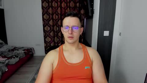 Sexxymuscles4U online show from 2, 2, 2026