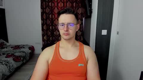 Sexxymuscles4U online show from 3, 2, 2026