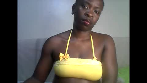Snapshot of sexy_annbel chatting on 29, 4, 2026 Ann online show from 29, 4, 2026