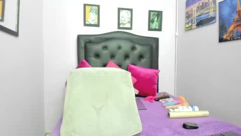 sexy_candy18x online show from 4, 6, 2026
