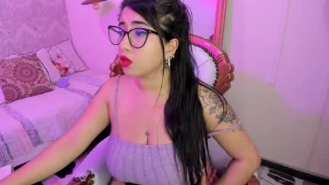 Snapshot of sexy_cristall chatting on 2, 3, 2025 C R I S T A L online show from 2, 3, 2025