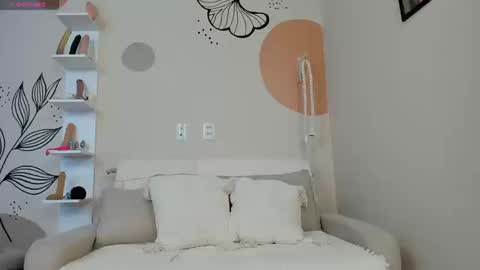 Snapshot of sexy_cutiie chatting on 9, 9, 2025 Carol online show from 9, 9, 2025