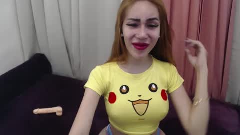 Snapshot of sexy_emily92 chatting on 25, 1, 2025 sexy_emily92 online show from 25, 1, 2025