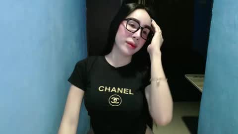 sexy_emily92 online show from 16, 3, 2026