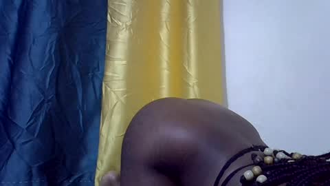 Snapshot of sexy_essy chatting on 1, 7, 2026 essy online show from 1, 7, 2026