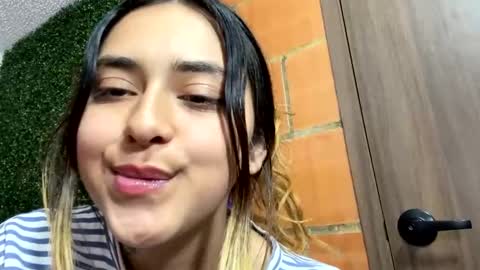 Snapshot of sexy_foxx_ chatting on 10, 2, 2025 Antonella online show from 10, 2, 2025