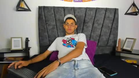 sexy_latin_cum online show from 29, 10, 2025