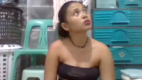 sexy_lips_pinay online show from 12, 9, 2025