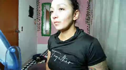 Snapshot of sexy_lolas chatting on 13, 9, 2025 sexy lolas online show from 13, 9, 2025