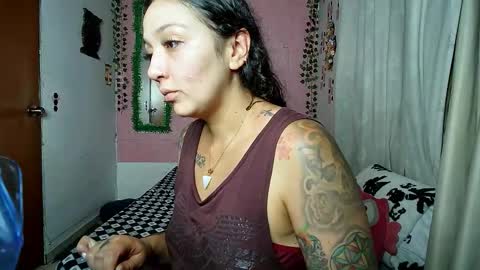 Snapshot of sexy_lolas chatting on 15, 9, 2025 sexy lolas online show from 15, 9, 2025