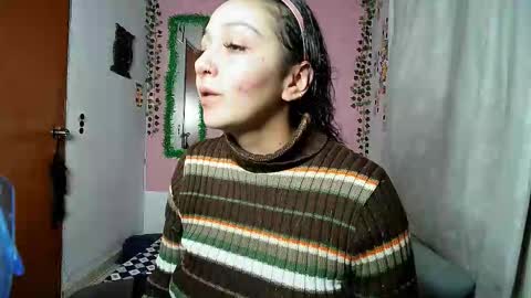 Snapshot of sexy_lolas chatting on 19, 9, 2025 sexy lolas online show from 19, 9, 2025