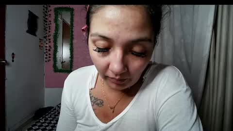 Snapshot of sexy_lolas chatting on 27, 9, 2025 sexy lolas online show from 27, 9, 2025