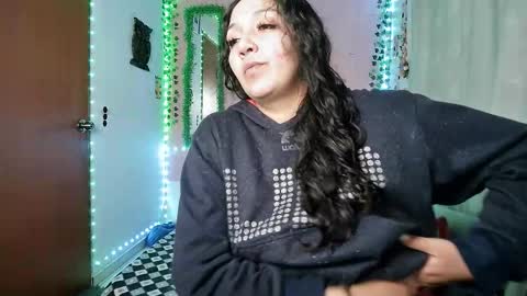 Snapshot of sexy_lolas chatting on 9, 10, 2025 sexy lolas online show from 9, 10, 2025