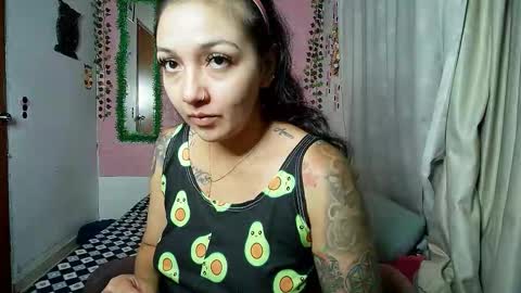 Snapshot of sexy_lolas chatting on 10, 10, 2025 sexy lolas online show from 10, 10, 2025