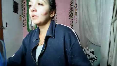 Snapshot of sexy_lolas chatting on 13, 10, 2025 sexy lolas online show from 13, 10, 2025