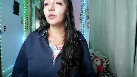 Snapshot of sexy_lolas chatting on 15, 10, 2025 sexy lolas online show from 15, 10, 2025