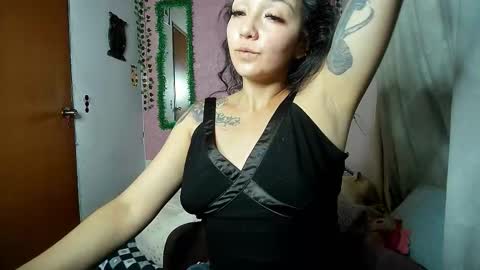 Snapshot of sexy_lolas chatting on 24, 10, 2025 sexy lolas online show from 24, 10, 2025