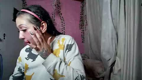 Snapshot of sexy_lolas chatting on 3, 11, 2025 sexy lolas online show from 3, 11, 2025