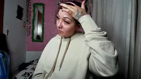 Snapshot of sexy_lolas chatting on 13, 11, 2025 sexy lolas online show from 13, 11, 2025