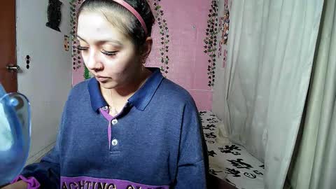 Snapshot of sexy_lolas chatting on 14, 11, 2025 sexy lolas online show from 14, 11, 2025