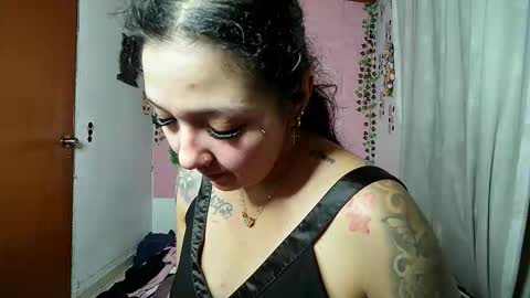 Snapshot of sexy_lolas chatting on 1, 12, 2025 sexy lolas online show from 1, 12, 2025