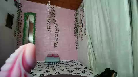 Snapshot of sexy_lolas chatting on 2, 3, 2026 sexy lolas online show from 2, 3, 2026