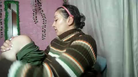 Snapshot of sexy_lolas chatting on 5, 3, 2026 sexy lolas online show from 5, 3, 2026