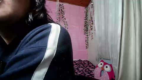 Snapshot of sexy_lolas chatting on 18, 3, 2026 sexy lolas online show from 18, 3, 2026