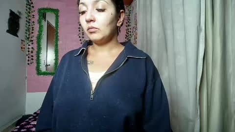 Snapshot of sexy_lolas chatting on 5, 4, 2026 sexy lolas online show from 5, 4, 2026