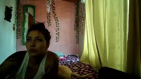 Snapshot of sexy_lolas chatting on 5, 4, 2026 sexy lolas online show from 5, 4, 2026