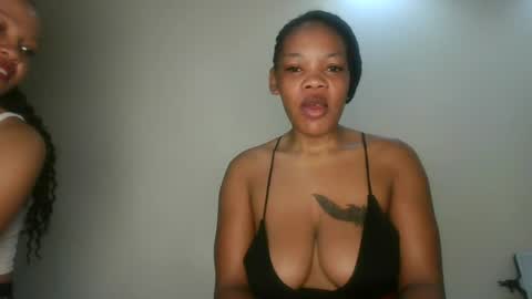 Snapshot of sexy_lyna chatting on 19, 6, 2026 sexy_lyna online show from 19, 6, 2026