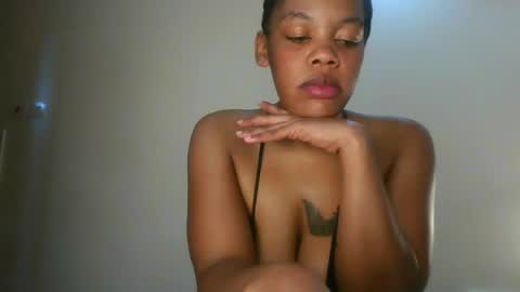 Snapshot of sexy_lyna chatting on 13, 7, 2026 sexy_lyna online show from 13, 7, 2026